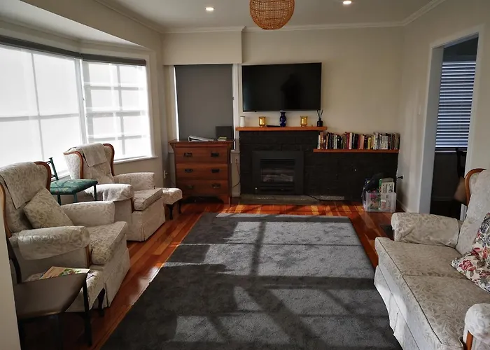 Cheerful 4 Bedroom 度假居 罗托鲁阿