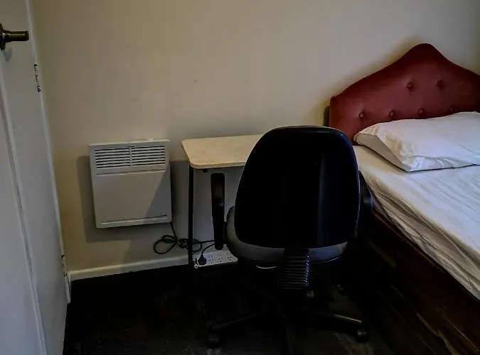 Cheerful 4 Bedroom