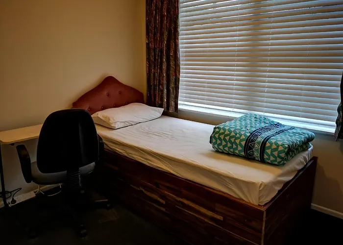 Cheerful 4 Bedroom *