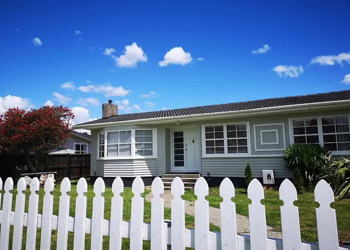 Cheerful 4 Bedroom 度假居 *